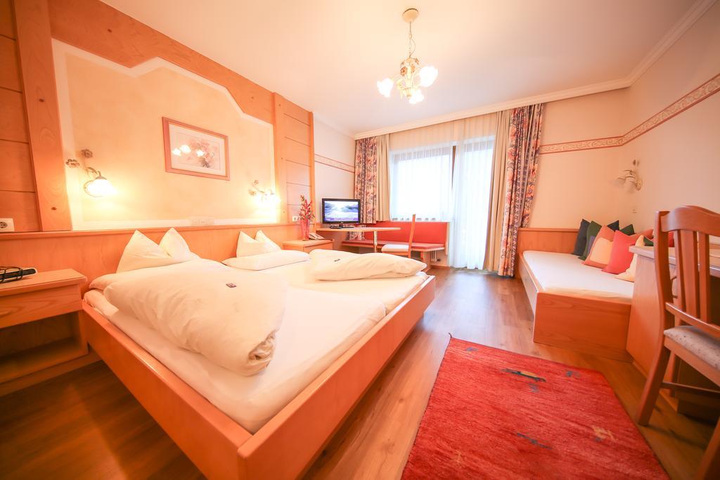 Superior Persal Hotel